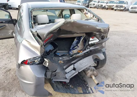 2010 Honda Civic Lx z USA, uszkodzony, nr VIN 2HGFA1F53AH556673